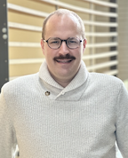 Dr. Sebastián Rodríguez-Llamazares
